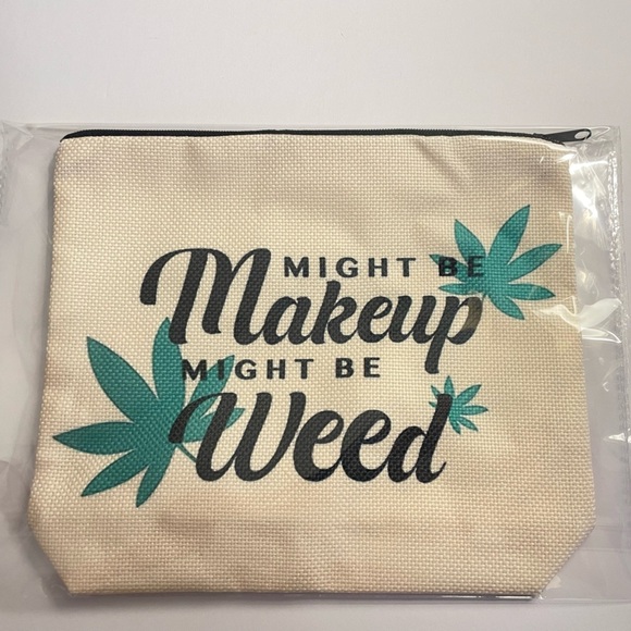 Might be Makeup - Cosmetic Bag - NEW - Picture 2 of 2